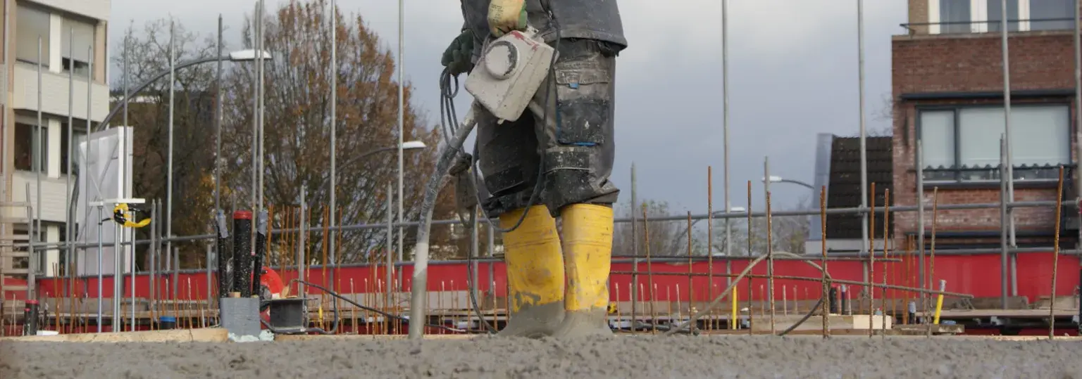 Betonhuis-Betonmortel-Verdichten-Beton-01
