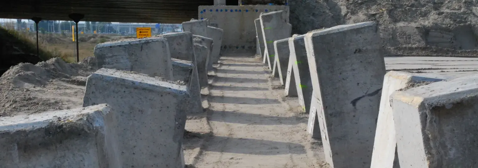 Betonhuis-hijpalen-header-01