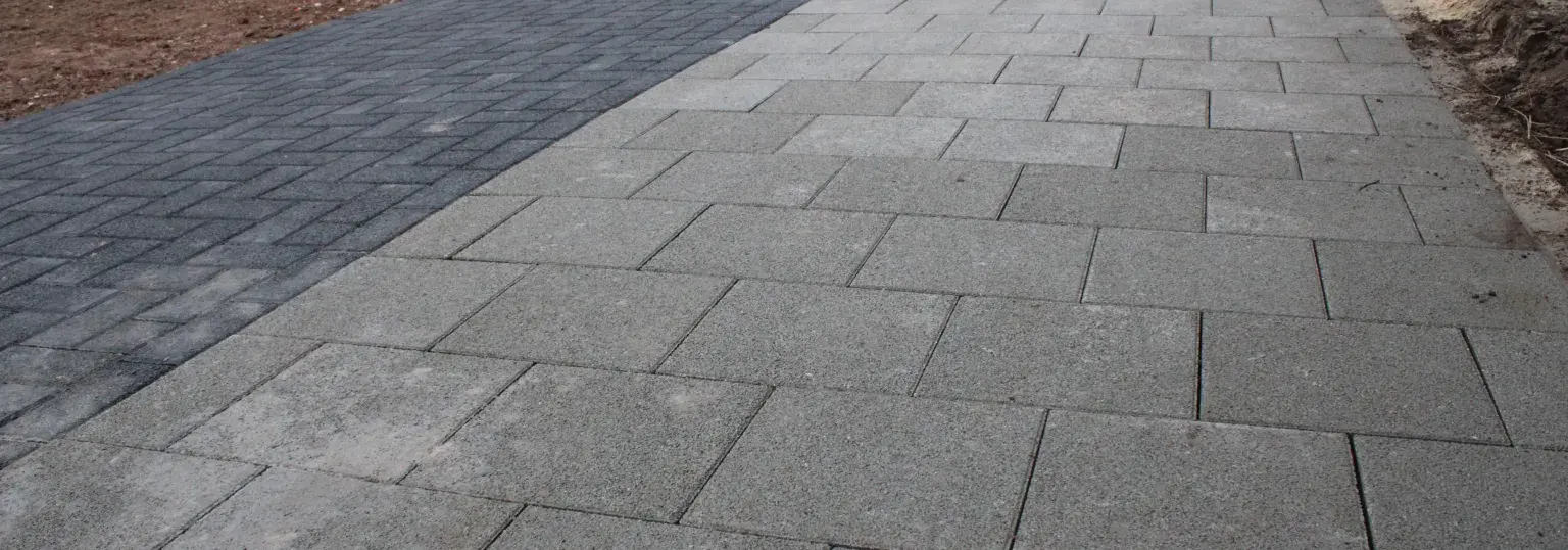 Waterdoorlatende stoeptegels