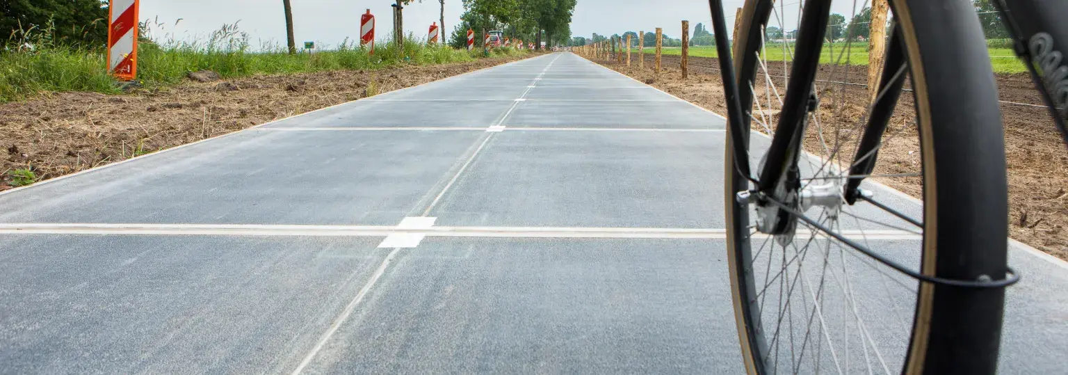 Fietspad met zonnencellen