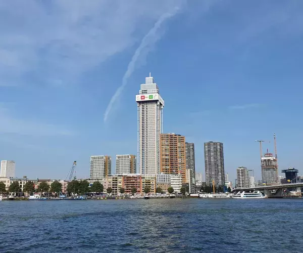 Skyline Rotterdam - Zalmhaventoren