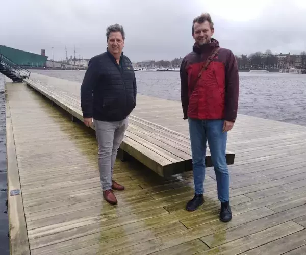 JETTY_Henk(L) en Tako(R)