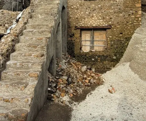 betonhuis_pompeii_cement_en_beton_01.jpg